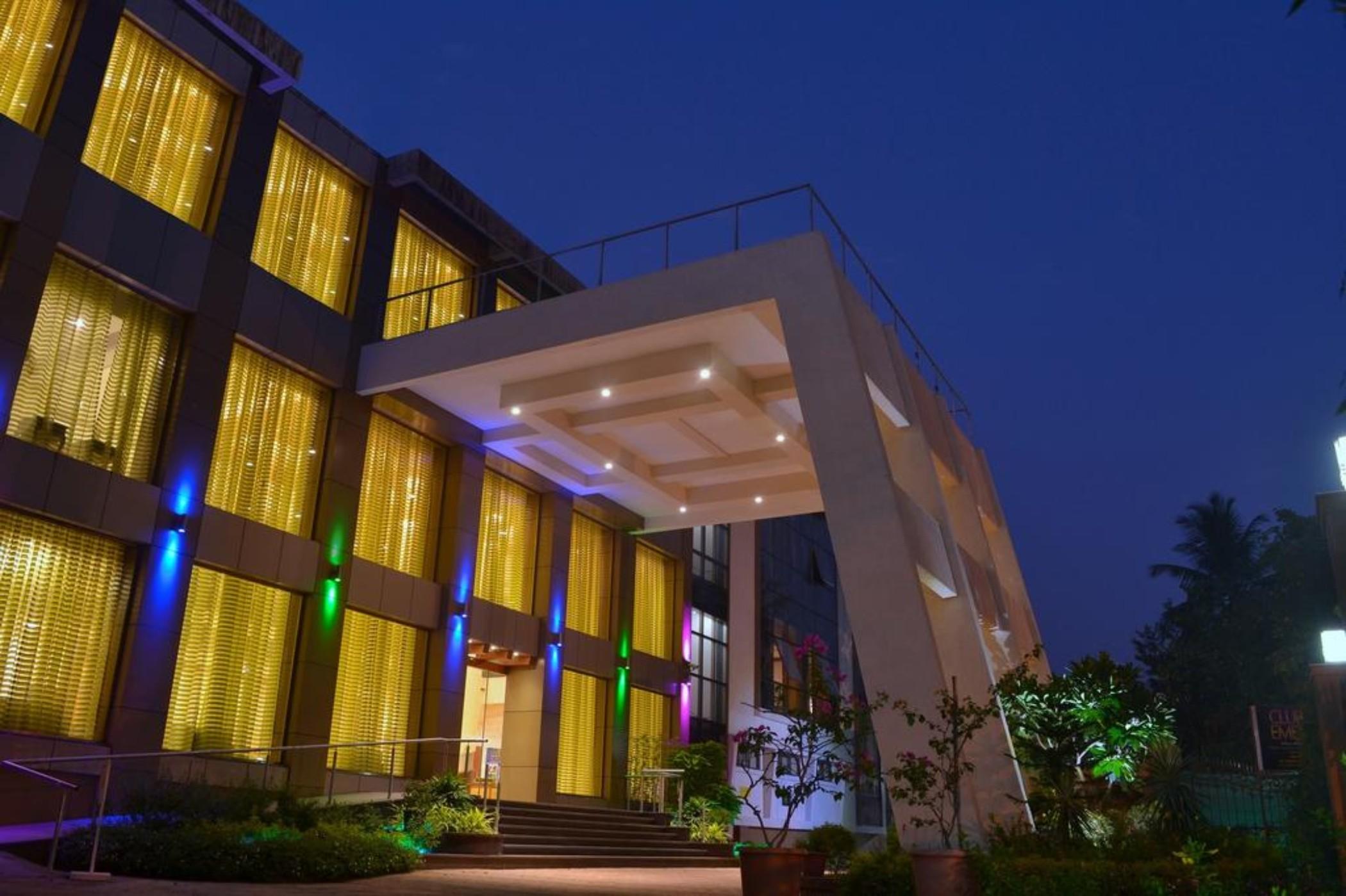 Club Emerald Mumbai Exterior photo